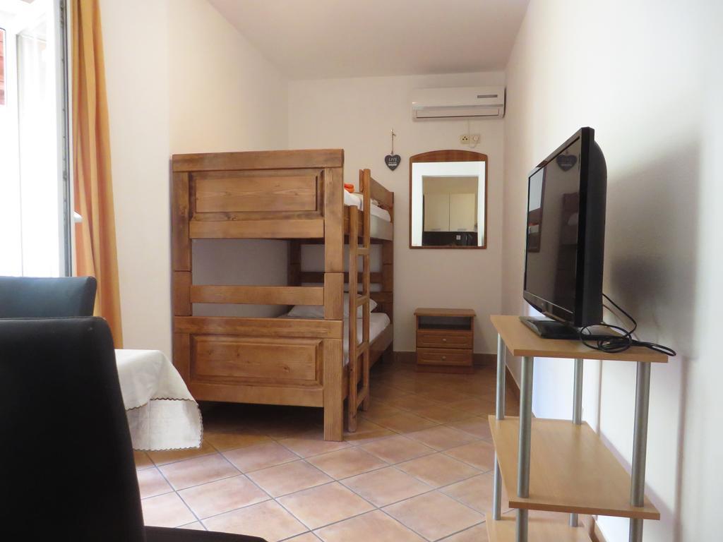 Apartments Karaba Pakoštane Extérieur photo